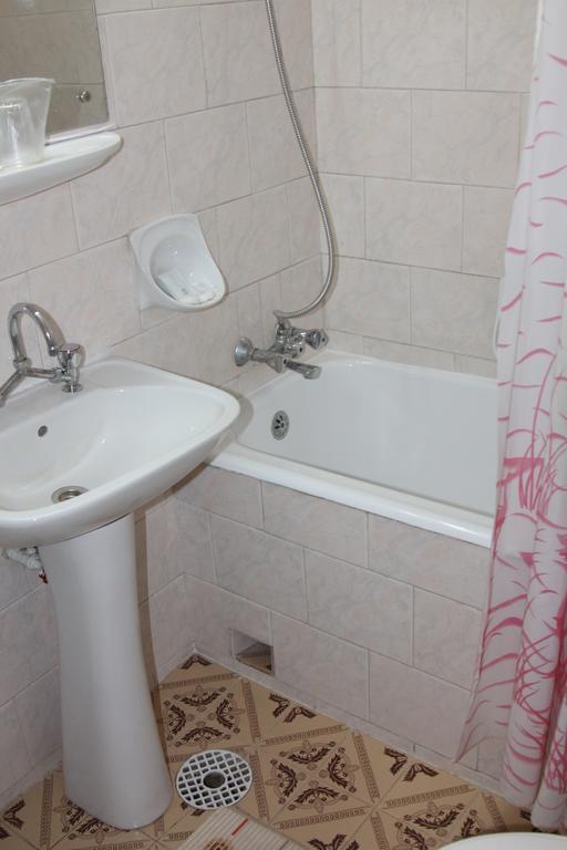 Hotel Zimbru Câmpulung Moldovenesc Rum bild